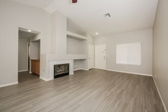 534 Rancho Del Norte Dr in North Las Vegas, NV - Building Photo - Building Photo