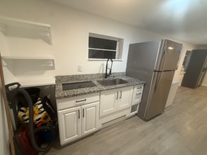 10710 Rosehaven St in Fairfax, VA - Building Photo - Building Photo