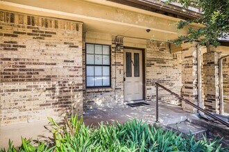 7800 Northcrest Blvd in Austin, TX - Building Photo - Building Photo