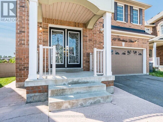 42 Cookview Dr in Brampton, ON - Building Photo - Building Photo
