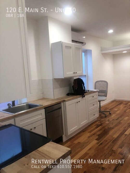 120 E Main St-Unit -Unit 10 in Norristown, PA - Foto de edificio