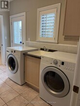 9 Bunhill Ct in Ajax, ON - Building Photo - Building Photo