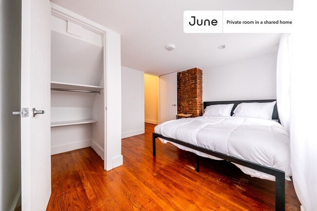 Private bedroom in 3 bed/1 bath Home in Brooklyn, NY - Foto de edificio - Building Photo