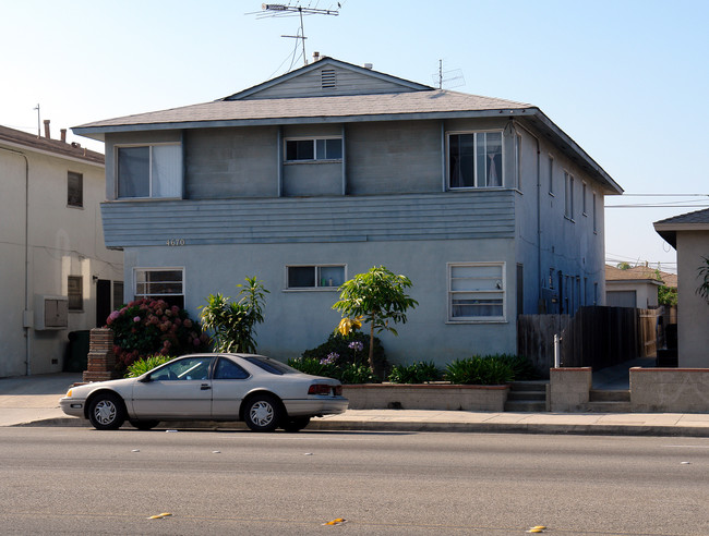 4670 W Inglewood Ave in Hawthorne, CA - Building Photo - Building Photo