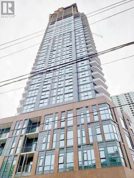 159-1159 Wellesley St E in Toronto, ON - Building Photo