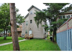 3212 Pillsbury Ave S, Unit 1 in Minneapolis, MN - Building Photo - Building Photo