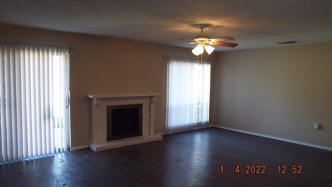 5809 Liberty Bell St in San Antonio, TX - Building Photo - Building Photo