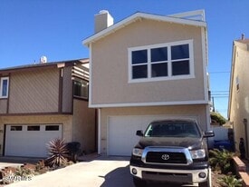 268 Rossmore Dr in Oxnard, CA - Building Photo