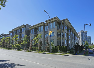 The Brookland in Surrey, BC - Building Photo - Building Photo