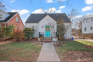 414 Graham St in Highland Park, NJ - Building Photo