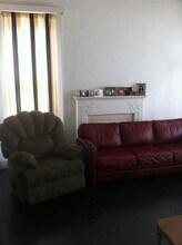 1215 W 30th St, Unit 1 in Los Angeles, CA - Building Photo - Building Photo
