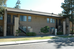 725 E Dana Ave Apartamentos