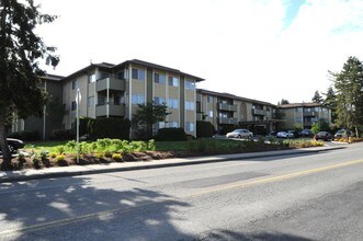 Newporter in Bellevue, WA - Building Photo - Building Photo