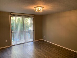 2630 Edwards Wy in Pittsburgh, PA - Building Photo - Building Photo