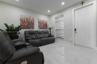 16377 SW 71st Terrace in Miami, FL - Building Photo - Building Photo