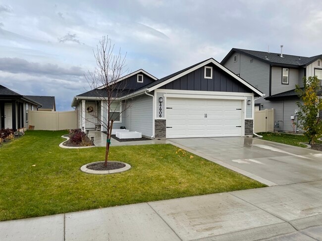 property at 17906 Hensley Ridge Pl