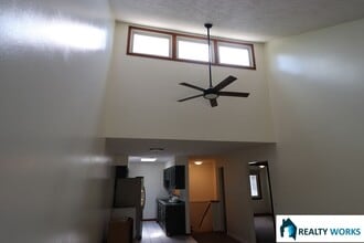 230 Parkside Ln in Lincoln, NE - Building Photo - Building Photo