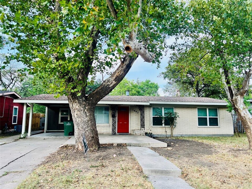 1902 Karen Ave in Austin, TX - Building Photo