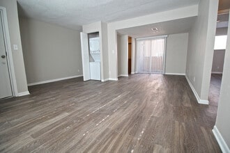 Arabell - 3740 Warwick in Kansas City, MO - Building Photo - Interior Photo