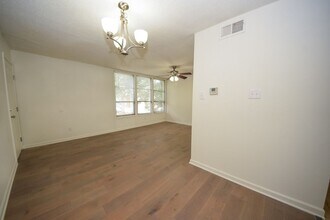 32 N Belvedere Blvd in Memphis, TN - Building Photo - Building Photo