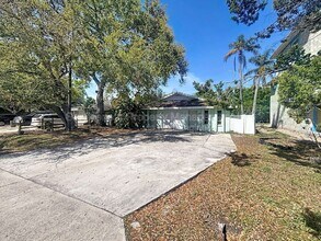 10597 101st Ave in Seminole, FL - Building Photo - Building Photo