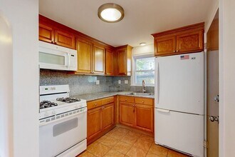 14 Grew Hill Rd in Boston, MA - Building Photo - Building Photo