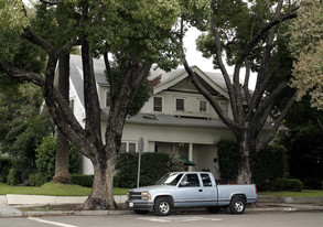 405-415 E Pasadena St Apartments