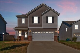 1006 Baltusrol Ln in Lebanon, TN - Building Photo - Building Photo