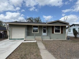 115 Kinder Dr in San Antonio, TX - Building Photo