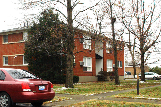 3406 Rowena Rd in Louisville, KY - Foto de edificio - Building Photo