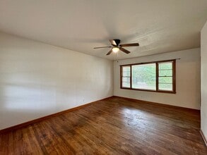 2506 S 26th St in Waco, TX - Foto de edificio - Building Photo