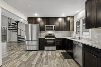 12395 Ivan Ave N in Hugo, MN - Building Photo - Building Photo