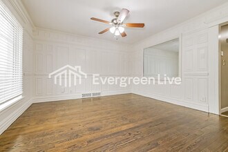 8016 Holmes Rd in Kansas City, MO - Building Photo - Building Photo