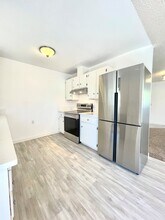 2142 Rhodora St in Forest Grove, OR - Foto de edificio - Building Photo