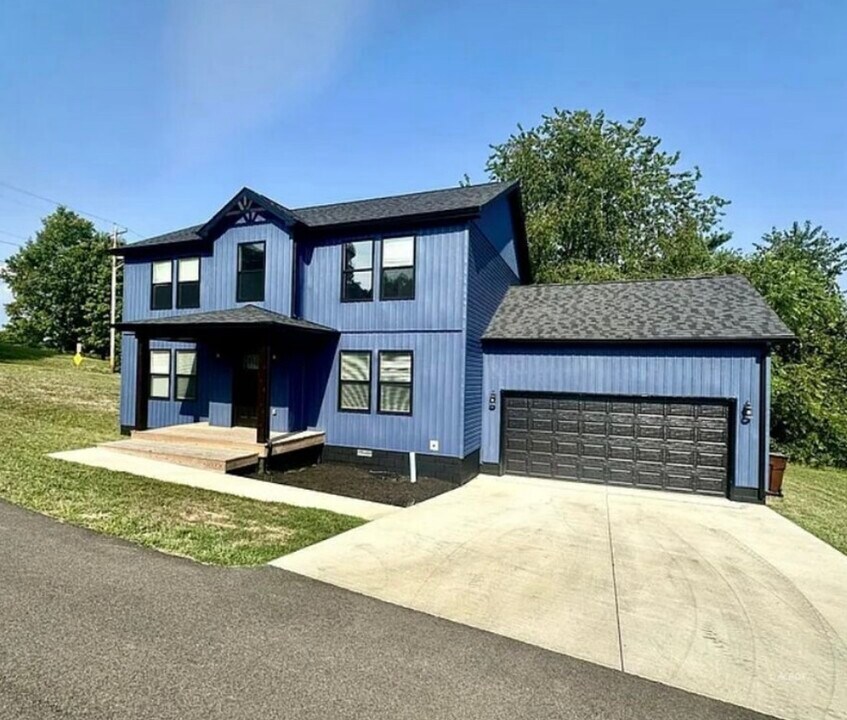234 Linwood Dr in Centerville, OH - Building Photo