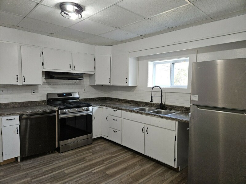 330 Columbia Ave in Mount Carmel, PA - Building Photo