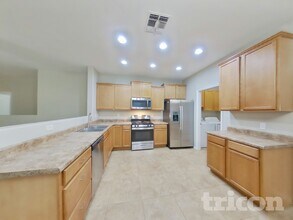 1150 E Renegade Trail in San Tan Valley, AZ - Foto de edificio - Building Photo