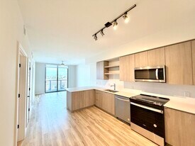 421 SW 5th Ave, Unit A21 in Miami, FL - Building Photo