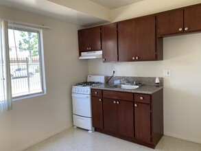 Sepulveda Apartments in Van Nuys, CA - Building Photo - Building Photo