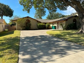 114 Barcelona Dr