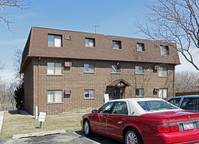 1000-1010 Judson St in Bensenville, IL - Foto de edificio - Building Photo