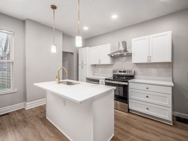 1250 S Washington Ave in Columbus, OH - Building Photo - Building Photo