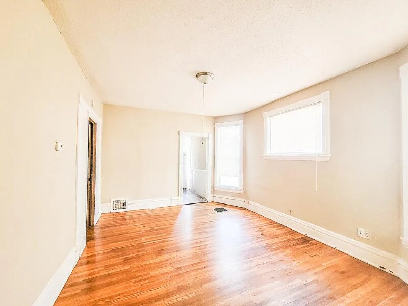 2640 Fillmore St NE in Minneapolis, MN - Building Photo