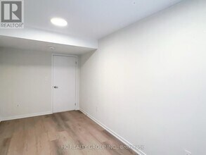 194 Matawin Ln in Richmond Hill, ON - Building Photo - Building Photo