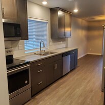 9229 Kenwood Dr SW in Tacoma, WA - Building Photo