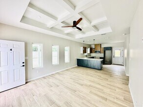 11003 N 36th Ln-Unit -2 in McAllen, TX - Building Photo - Building Photo