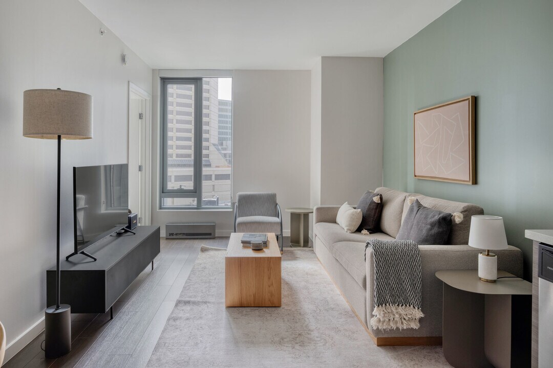 150 Van Ness Ave in San Francisco, CA - Building Photo