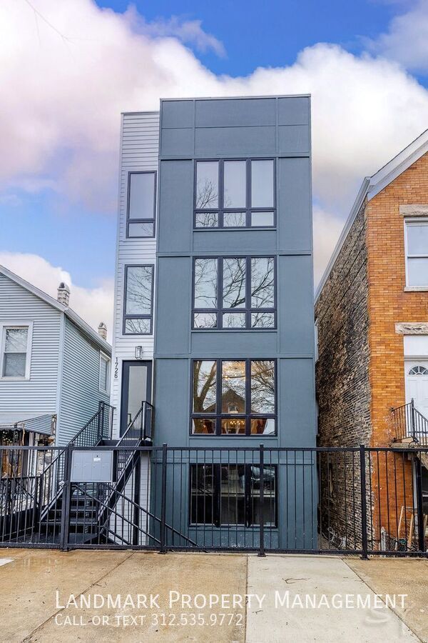 1726 W Cullerton St