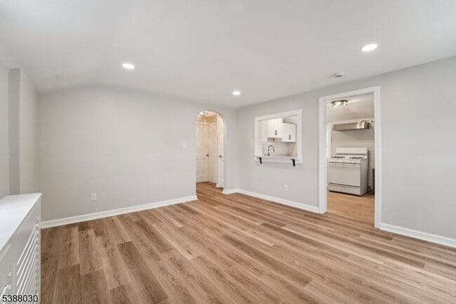 2-11 31st St in Fair Lawn, NJ - Building Photo - Building Photo