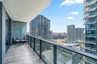 801 S Miami Ave, Unit 2908 in Miami, FL - Building Photo - Building Photo